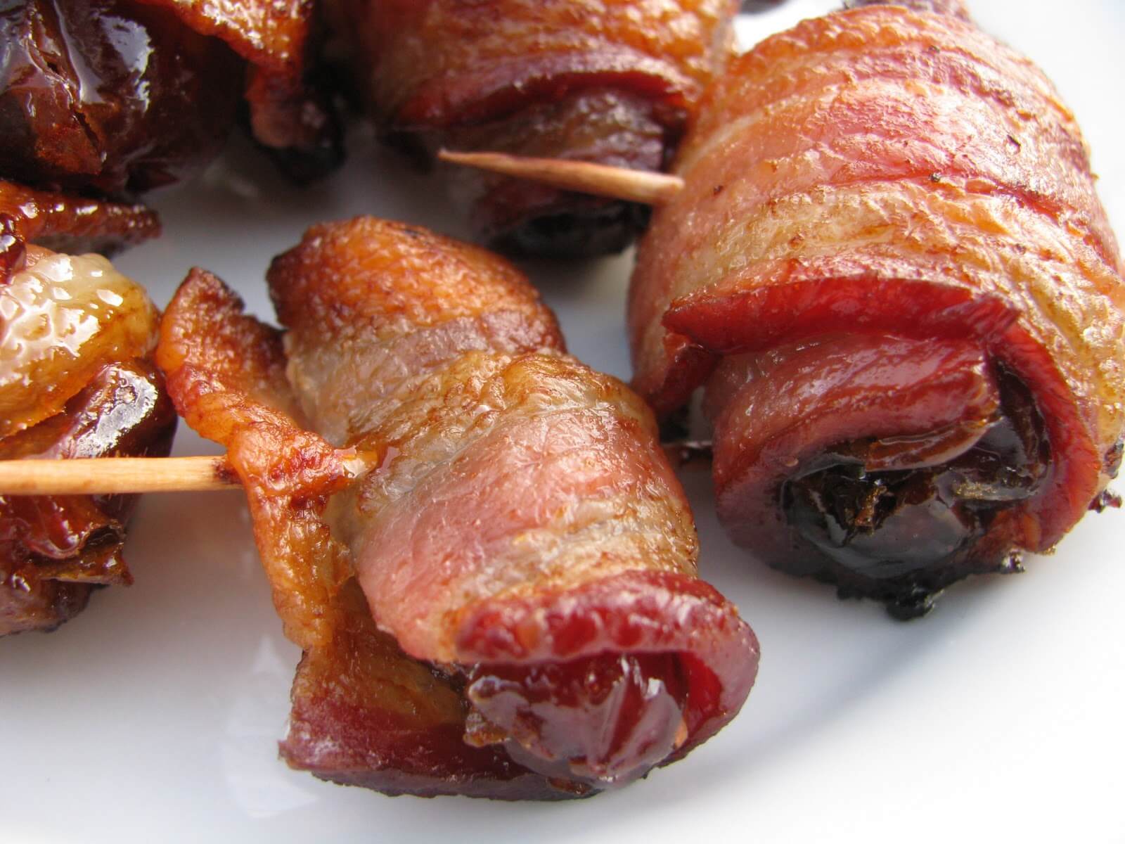 Dátiles envueltos en bacon